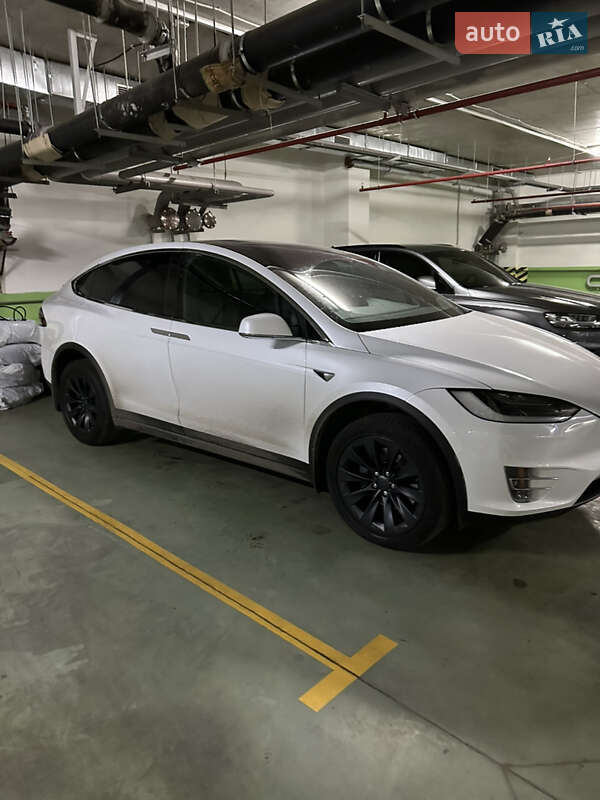 Позашляховик / Кросовер Tesla Model X 2018 в Одесі