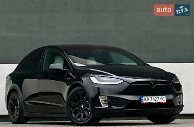 Позашляховик / Кросовер Tesla Model X 2017 в Тернополі