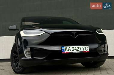 Позашляховик / Кросовер Tesla Model X 2017 в Тернополі