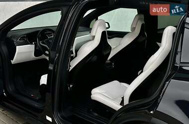 Позашляховик / Кросовер Tesla Model X 2017 в Тернополі