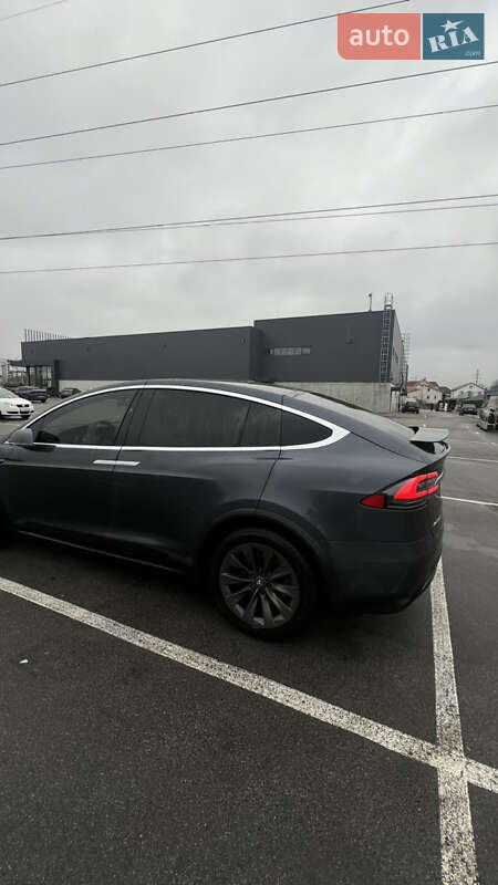 Позашляховик / Кросовер Tesla Model X 2018 в Бучі фото 4 Позашляховик / Кросовер Tesla Model X 2018 в Бучі