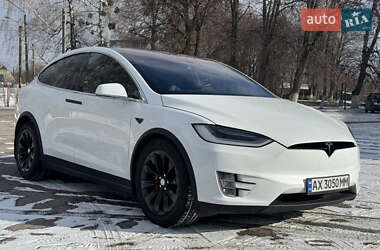 Позашляховик / Кросовер Tesla Model X 2015 в Харкові