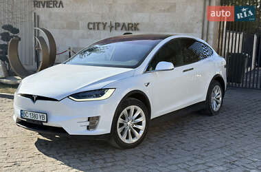 Позашляховик / Кросовер Tesla Model X 2018 в 