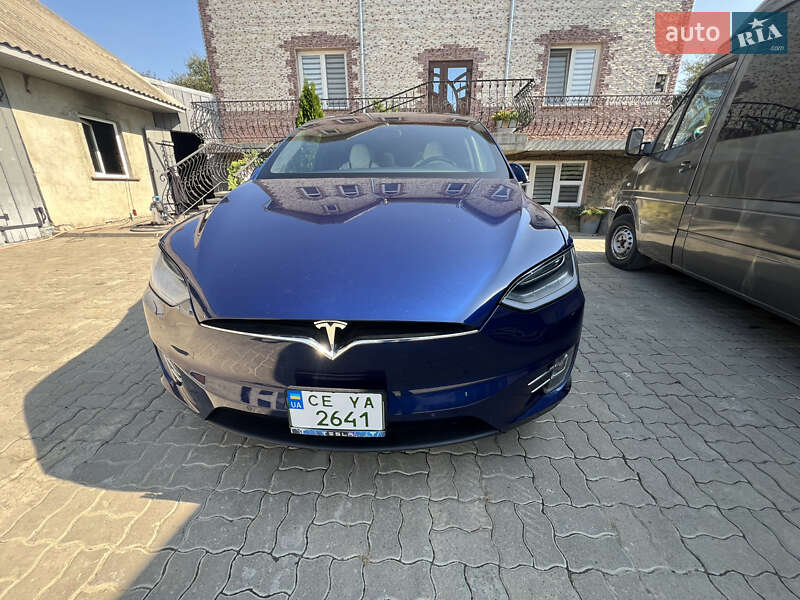 Позашляховик / Кросовер Tesla Model X 2018 в Глибокій