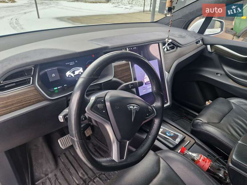 Позашляховик / Кросовер Tesla Model X 2016 в Львові фото 12 Позашляховик / Кросовер Tesla Model X 2016 в Львові
