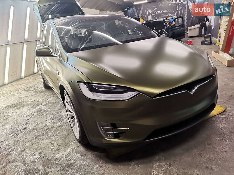 Внедорожник / Кроссовер Tesla Model X 2020 в Киеве