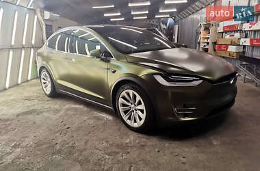 Позашляховик / Кросовер Tesla Model X 2020 в 