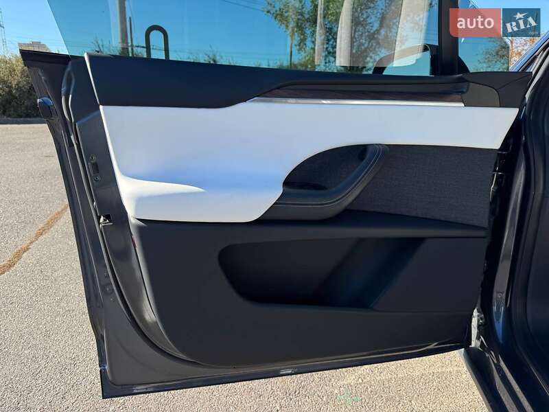 Внедорожник / Кроссовер Tesla Model X 2022 в Кривом Роге фото 27 Внедорожник / Кроссовер Tesla Model X 2022 в Кривом Роге