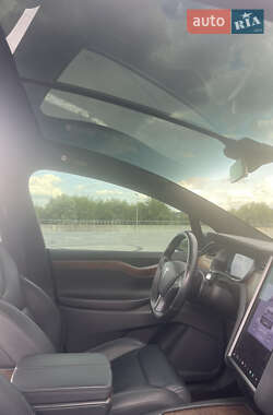 Внедорожник / Кроссовер Tesla Model X 2018 в 