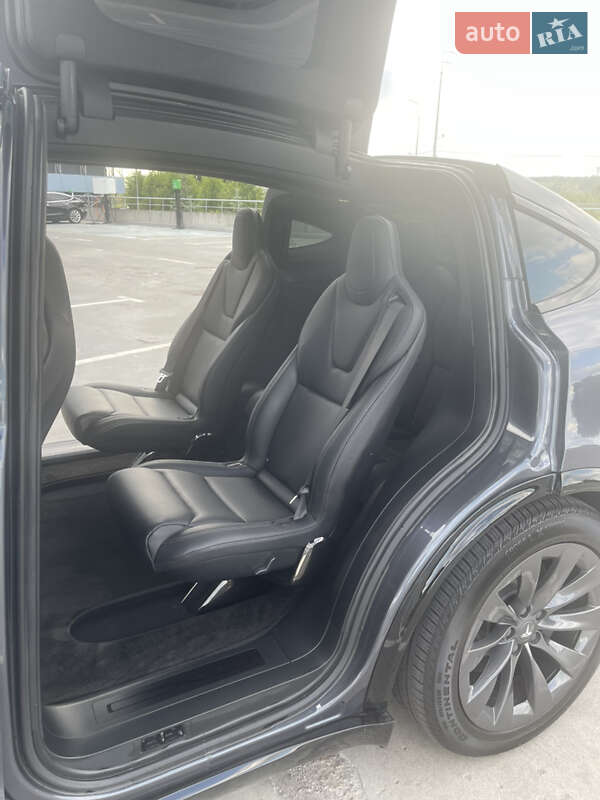 Позашляховик / Кросовер Tesla Model X 2018 в Києві