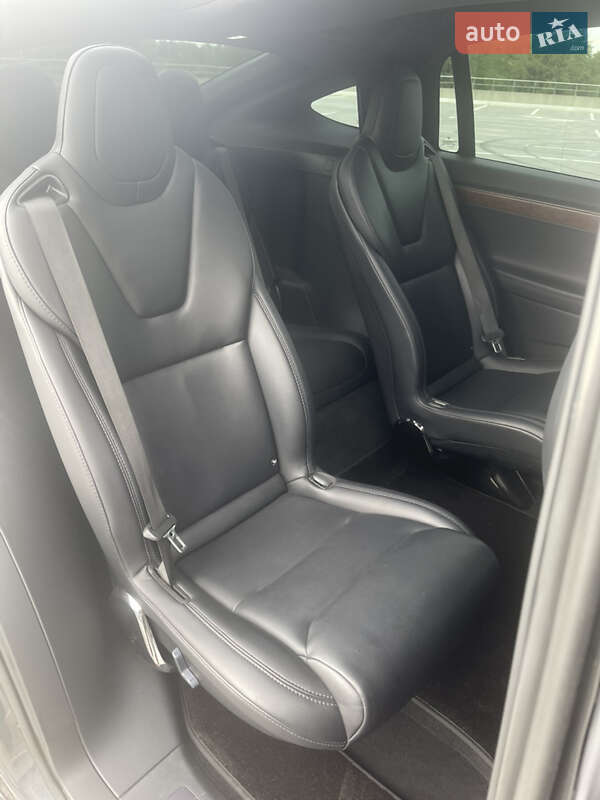 Позашляховик / Кросовер Tesla Model X 2018 в Києві