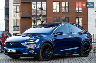 Позашляховик / Кросовер Tesla Model X 2019 в 