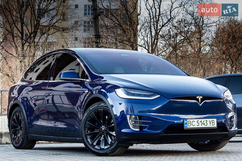 Tesla Model X 2019