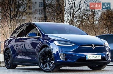 Позашляховик / Кросовер Tesla Model X 2019 в 
