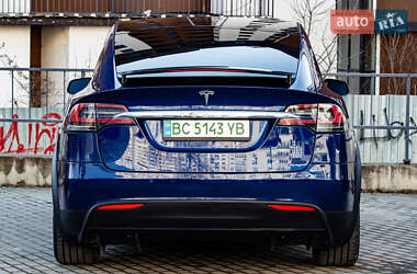 Позашляховик / Кросовер Tesla Model X 2019 в 