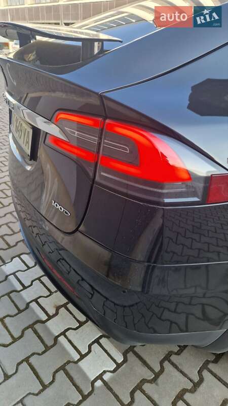 Позашляховик / Кросовер Tesla Model X 2018 в Івано-Франківську