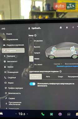 Позашляховик / Кросовер Tesla Model X 2024 в 