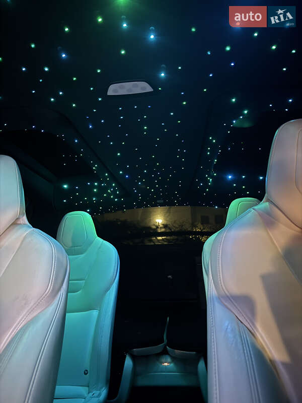 Внедорожник / Кроссовер Tesla Model X 2016 в Киеве