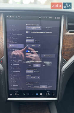 Внедорожник / Кроссовер Tesla Model X 2019 в 