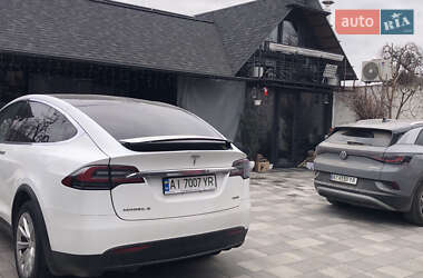 Внедорожник / Кроссовер Tesla Model X 2018 в 
