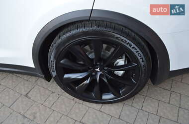 Внедорожник / Кроссовер Tesla Model X 2020 в 