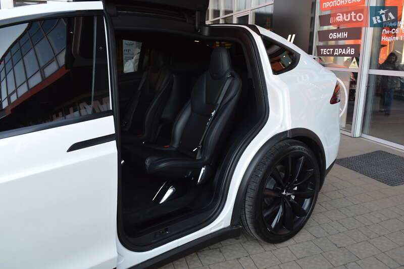 Внедорожник / Кроссовер Tesla Model X 2020 в Львове