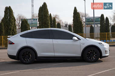 Позашляховик / Кросовер Tesla Model X 2016 в 