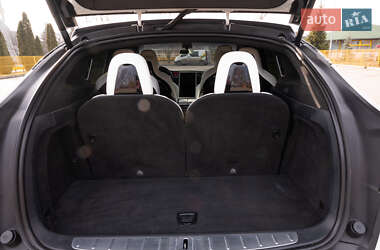 Позашляховик / Кросовер Tesla Model X 2016 в 