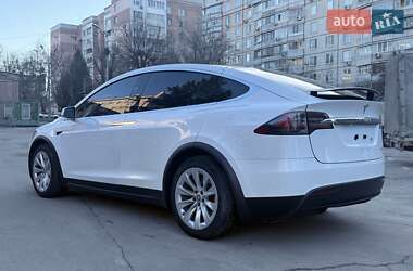 Позашляховик / Кросовер Tesla Model X 2020 в 