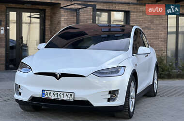 Позашляховик / Кросовер Tesla Model X 2016 в Івано-Франківську