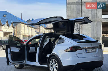 Позашляховик / Кросовер Tesla Model X 2016 в Івано-Франківську