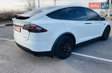 Внедорожник / Кроссовер Tesla Model X 2016 в 