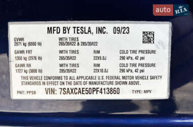 Позашляховик / Кросовер Tesla Model X 2023 в 