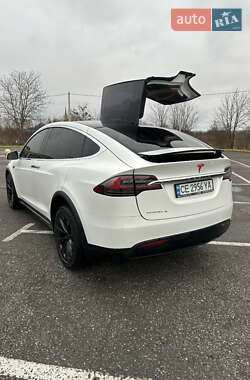 Позашляховик / Кросовер Tesla Model X 2016 в Чернівцях