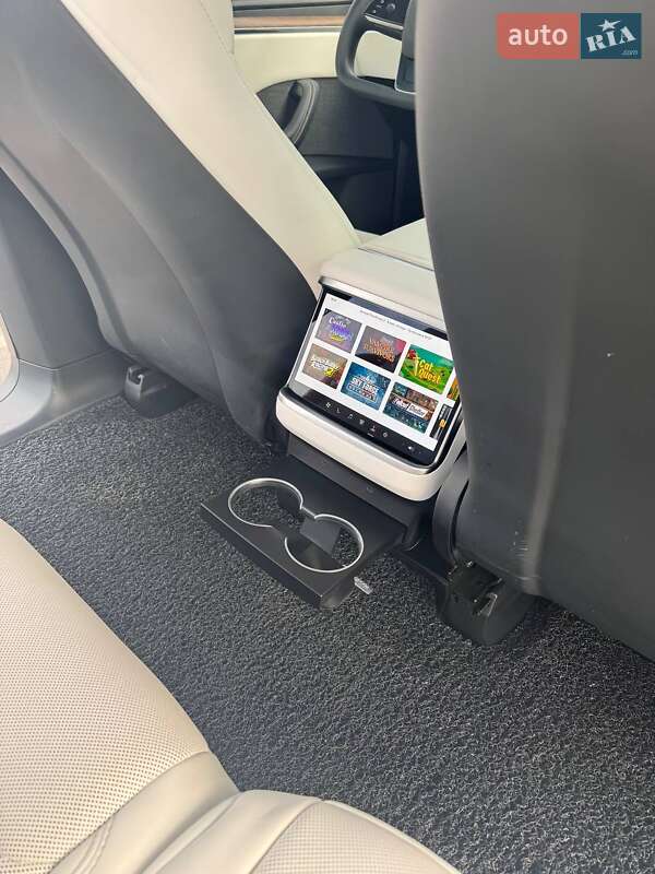 Позашляховик / Кросовер Tesla Model X 2023 в Львові