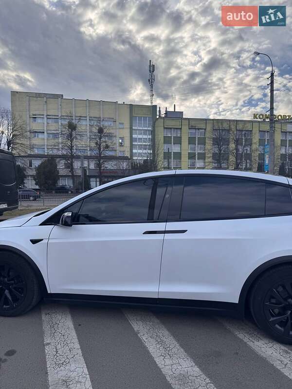 Позашляховик / Кросовер Tesla Model X 2023 в Львові