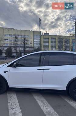 Позашляховик / Кросовер Tesla Model X 2023 в 