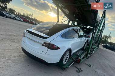 Внедорожник / Кроссовер Tesla Model X 2017 в 