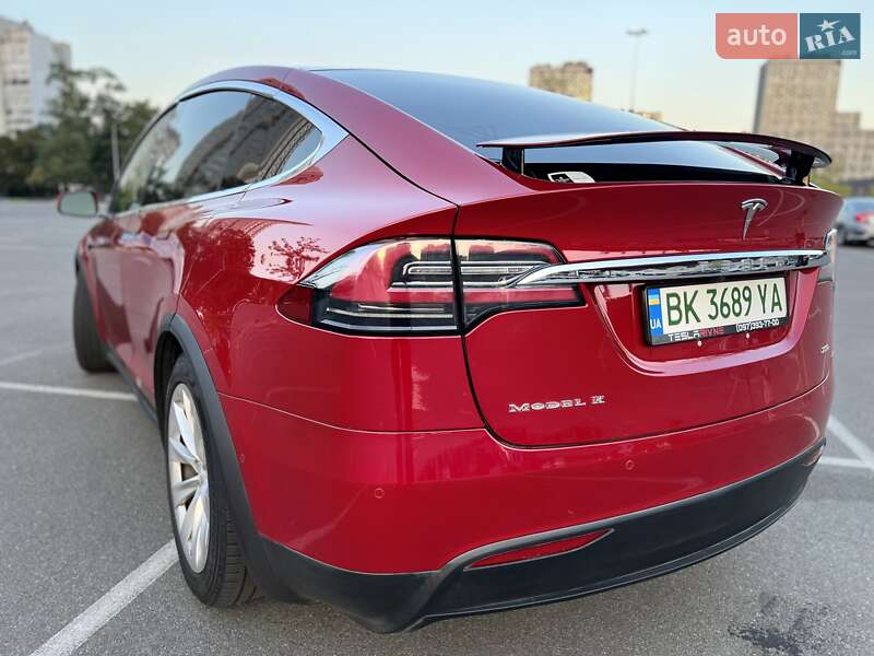 Внедорожник / Кроссовер Tesla Model X 2017 в Киеве