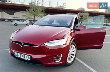 Внедорожник / Кроссовер Tesla Model X 2017 в 