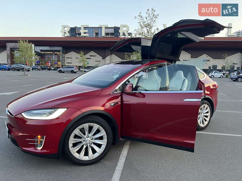 Внедорожник / Кроссовер Tesla Model X 2017 в Киеве