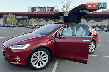 Внедорожник / Кроссовер Tesla Model X 2017 в 