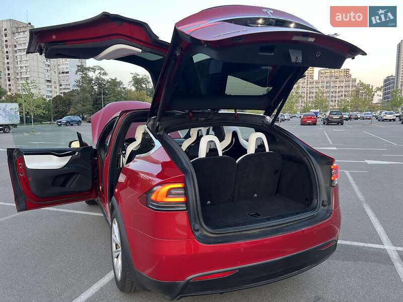 Внедорожник / Кроссовер Tesla Model X 2017 в Киеве