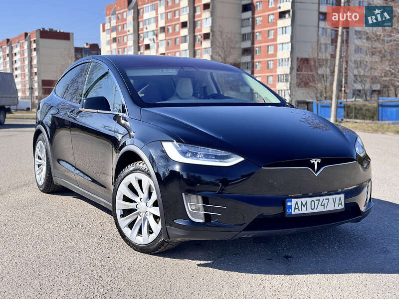 Tesla Model X 2018