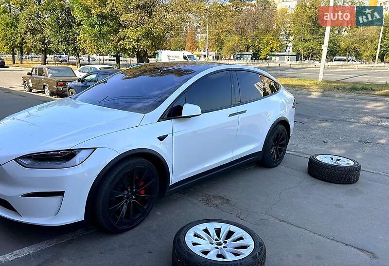 Внедорожник / Кроссовер Tesla Model X 2023 в Киеве