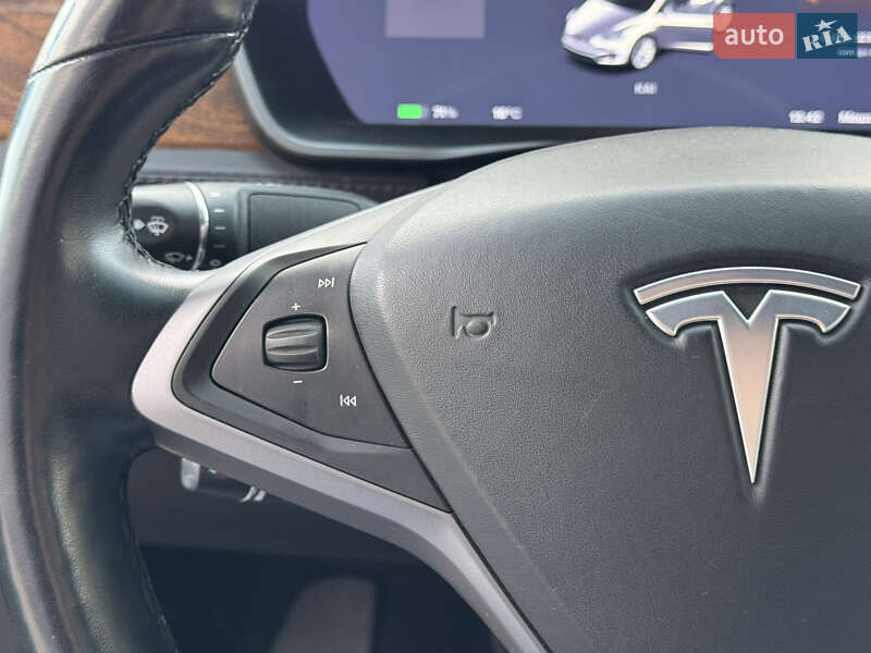 Позашляховик / Кросовер Tesla Model X 2019 в Києві