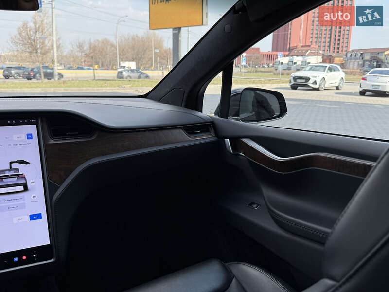 Позашляховик / Кросовер Tesla Model X 2019 в Києві
