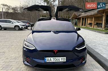Позашляховик / Кросовер Tesla Model X 2016 в 