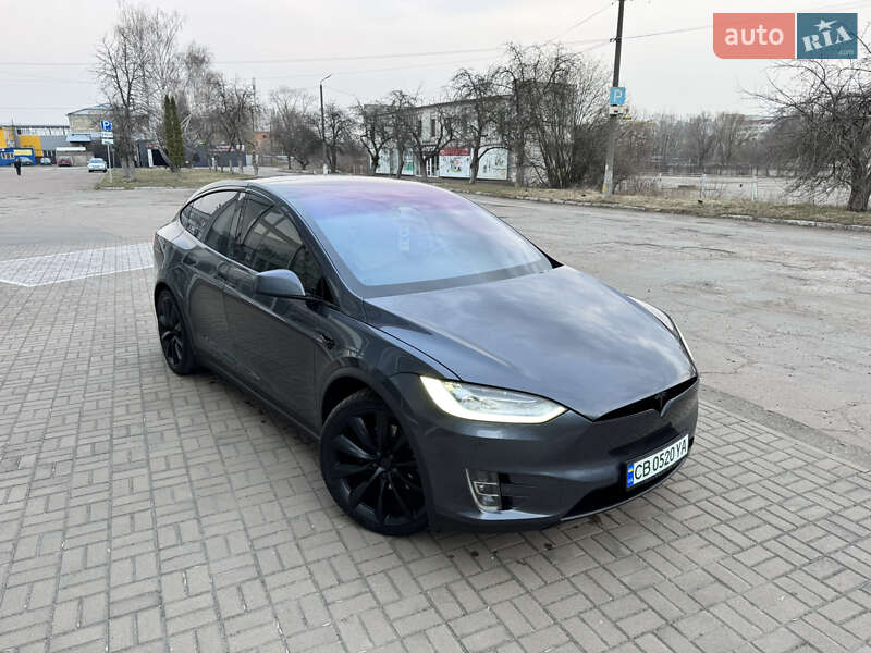 Позашляховик / Кросовер Tesla Model X 2019 в Чернігові