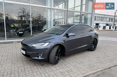Позашляховик / Кросовер Tesla Model X 2019 в 